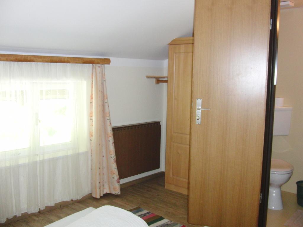 פוגן Gaestehaus Loithaler חדר תמונה